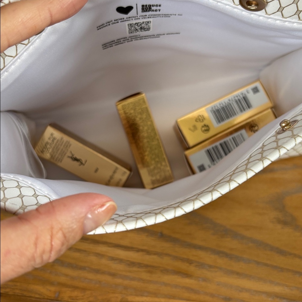 Yves Saint Laurent Lipstick Gift Set - Picture 8 of 9
